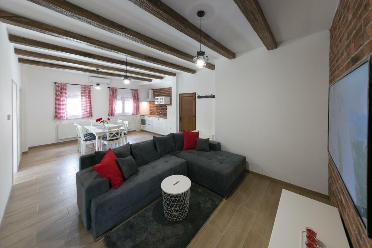 Ferienwohnung House Smolcic Otočac Exterior foto