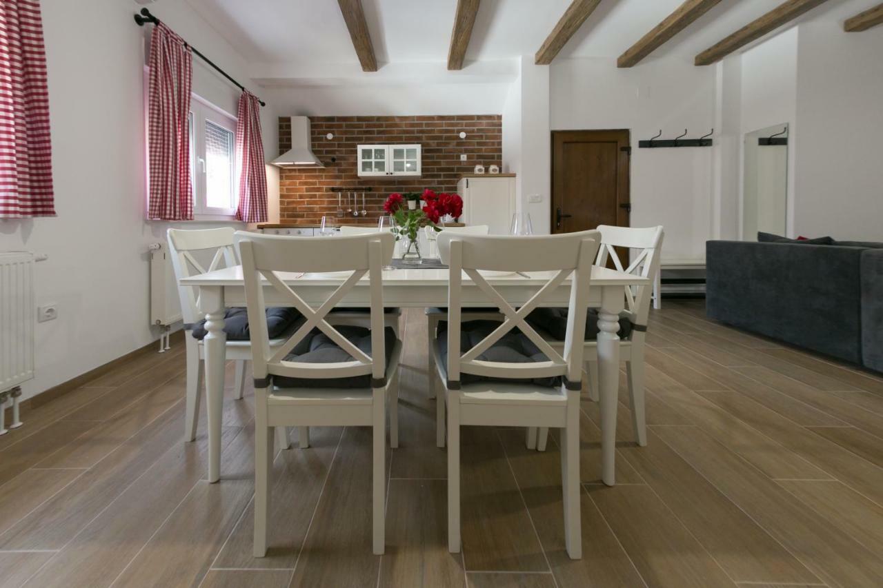 Ferienwohnung House Smolcic Otočac Exterior foto