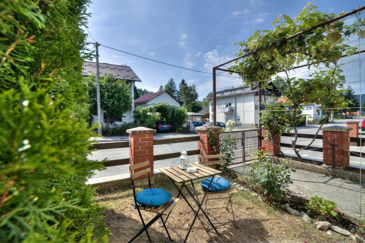Ferienwohnung House Smolcic Otočac Exterior foto